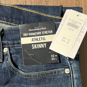 Abercrombie & Fitch Men's Skinny signature stretch Jeans Athletic NWT mens32/ 32